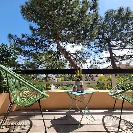 Lägenhet Superbe Avec Rooftop Prive Saint-Tropez